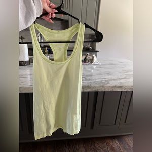 Lululemon tank